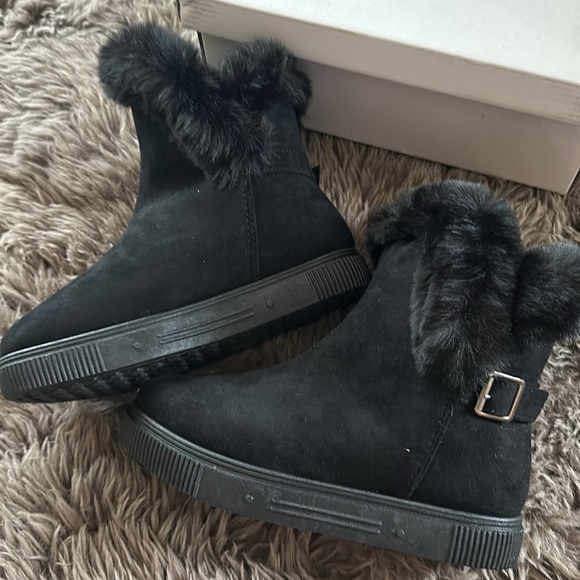 BAMBOO Fur Side Cut Bootie, Black faux suede in 7.5 - Picture 4 of 8